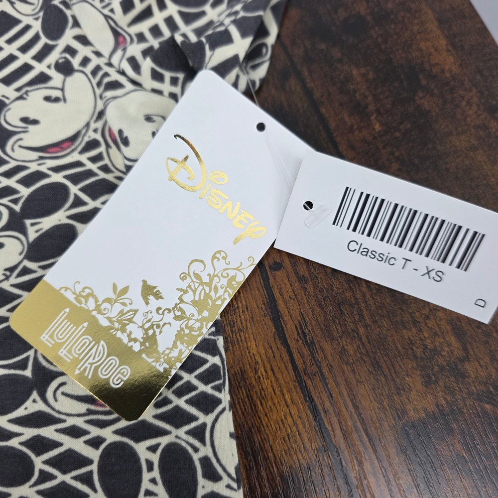 LuLaRoe Disney Classic T Shirt Women XS Cream Black Mickey Mouse Lattice Print - Picture 4 of 6